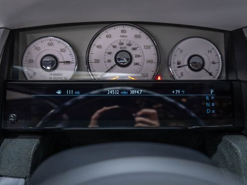 Used 2018 Rolls-Royce Ghost RWD image 13