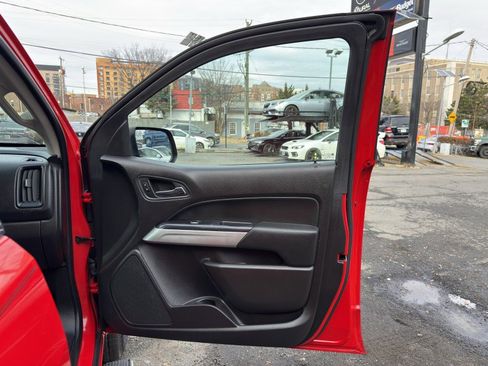 Used 2016 Chevrolet Colorado LT image 12