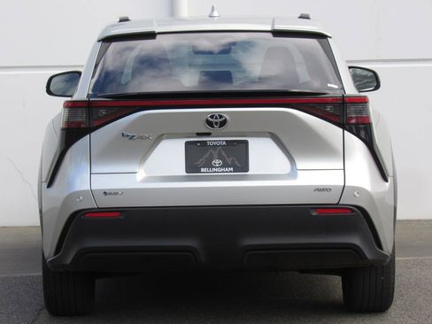 Used 2024 Toyota bZ4X XLE w/ Weather Package image 5