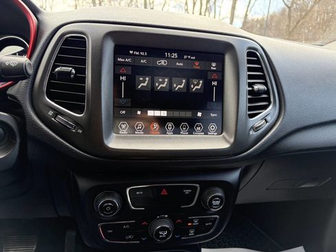 Used 2019 Jeep Compass Trailhawk image 19