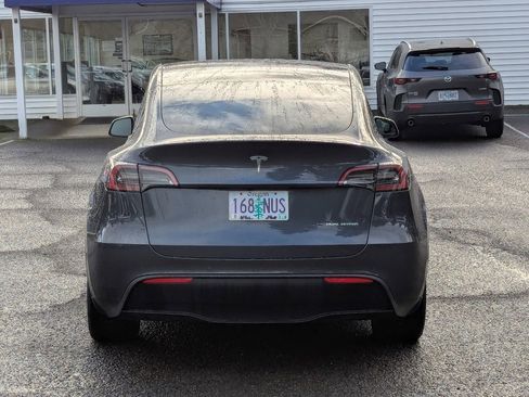 Used 2022 Tesla Model Y Long Range image 4