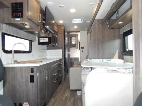 Used 2023 Mercedes-Benz Sprinter 3500 image 34