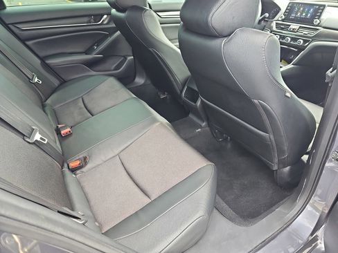 Used 2019 Honda Accord Sport image 12
