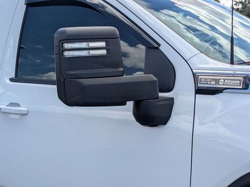 Used 2025 GMC Sierra 2500 SLE w/ SLE Convenience Package AWD/4WD image 11
