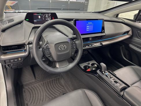 Certified 2024 Toyota Prius XLE image 16