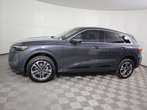 Used 2025 Audi Q5 Premium Plus w/ Premium Plus image 8