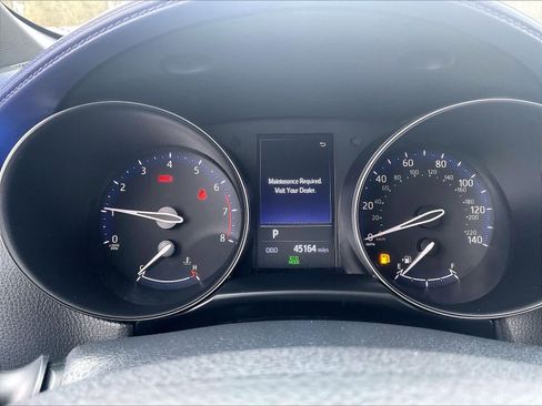 Used 2020 Toyota C-HR XLE image 24