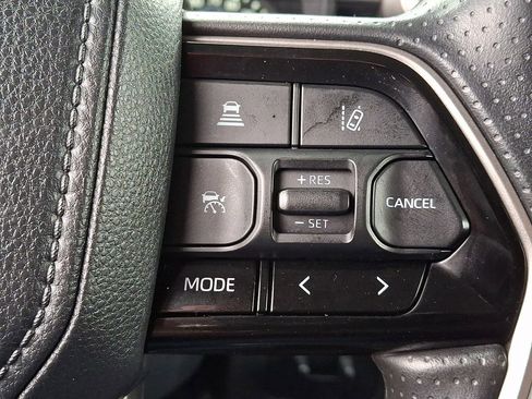 Used 2022 Toyota Tundra SR5 w/ SR5 Convenience Package AWD/4WD image 21