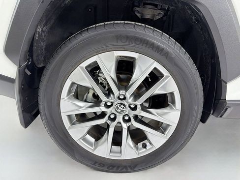 Used 2020 Toyota RAV4 Limited image 34