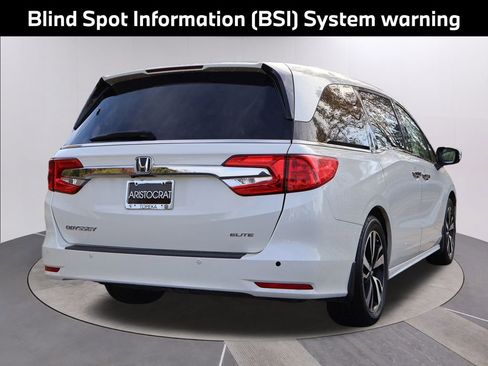 Used 2018 Honda Odyssey Elite image 8