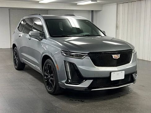 Used 2024 Cadillac XT6 Sport w/ Platinum Package AWD/4WD image 7