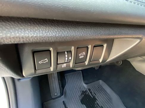 Certified 2023 Subaru Outback Touring AWD/4WD image 21