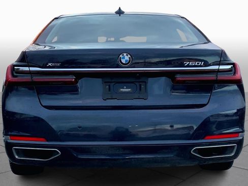 Used 2020 BMW 750i xDrive w/ Autobahn Package image 5