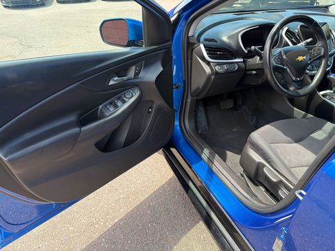 Used 2016 Chevrolet Volt LT w/ Comfort Package FWD image 8