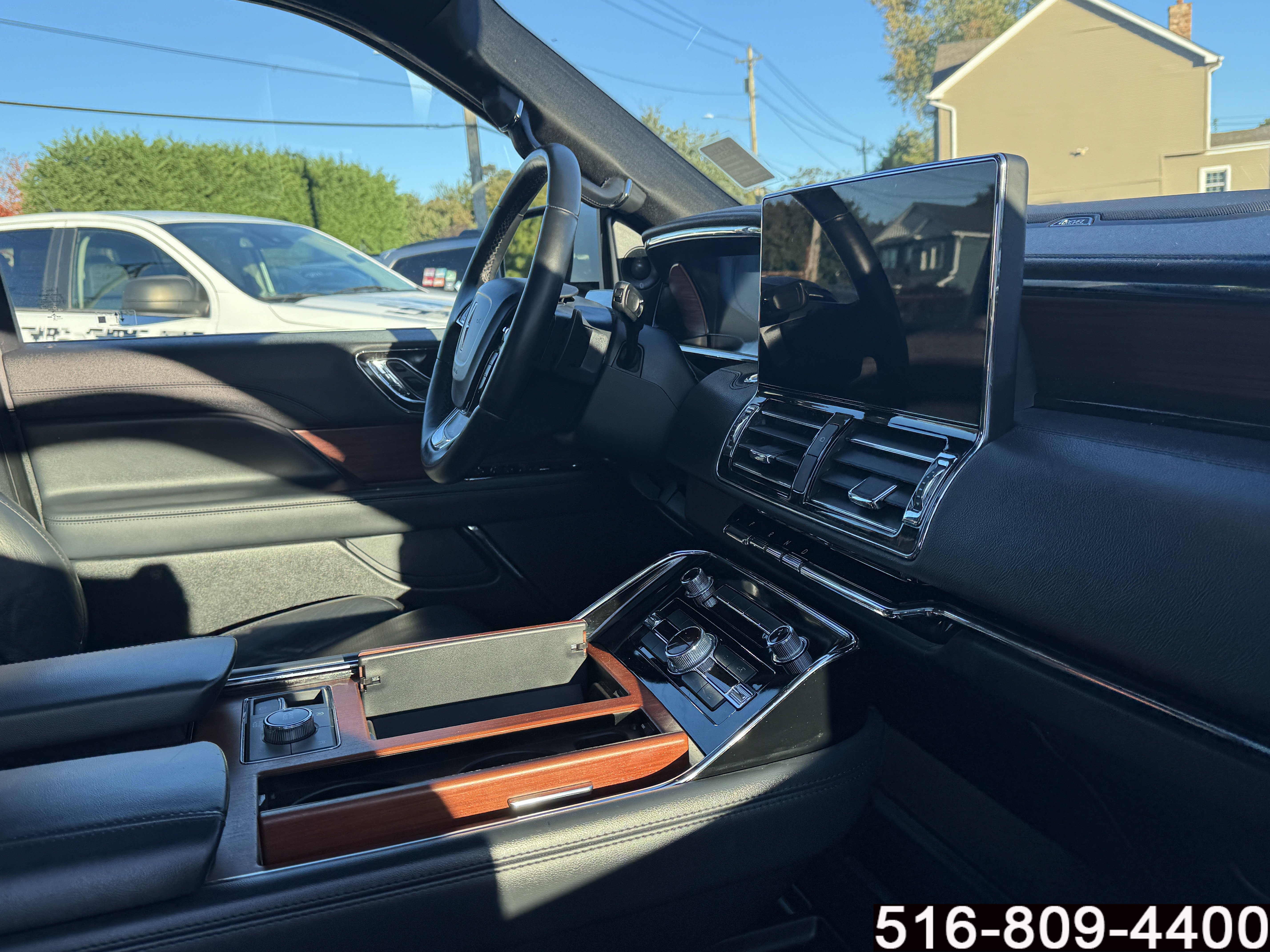 Used 2022 Lincoln Navigator Reserve w/ Monochromatic Package AWD/4WD image 24