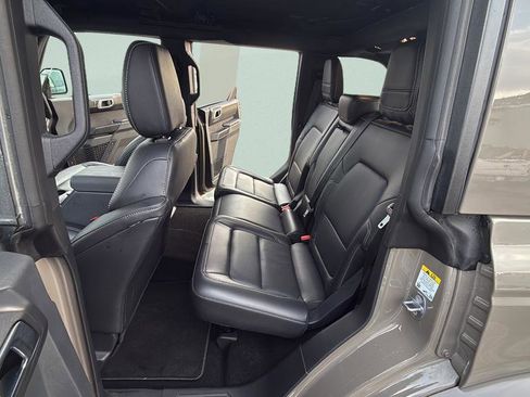 Certified 2025 Ford Bronco Outer Banks AWD/4WD image 40