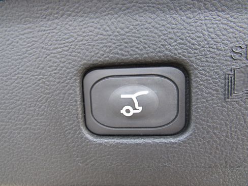 Used 2024 Ford Edge Titanium image 36