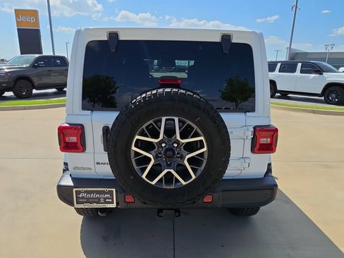 New 2026 Jeep Wrangler Unlimited Sahara AWD/4WD image 4