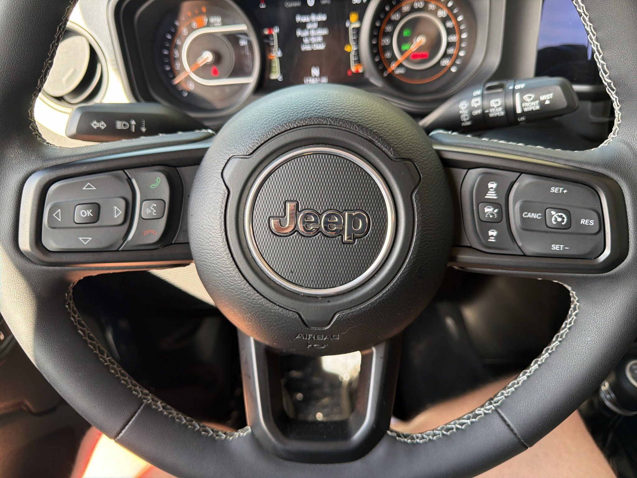 Used 2025 Jeep Wrangler Unlimited Sport AWD/4WD image 23