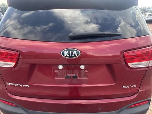 Used 2017 Kia Sorento EX FWD image 9