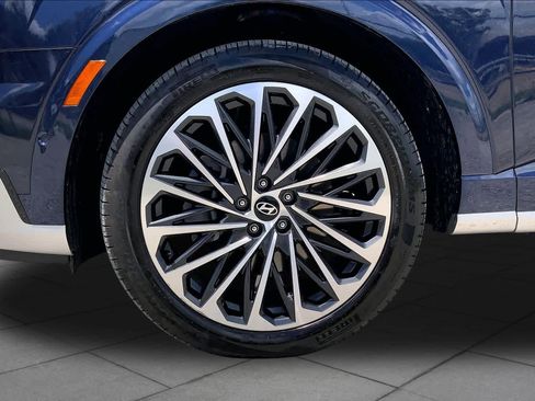 Used 2026 Hyundai Palisade Calligraphy FWD image 11