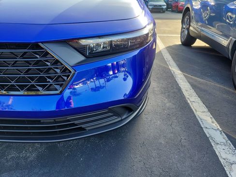 Used 2023 Honda Accord Sport image 7