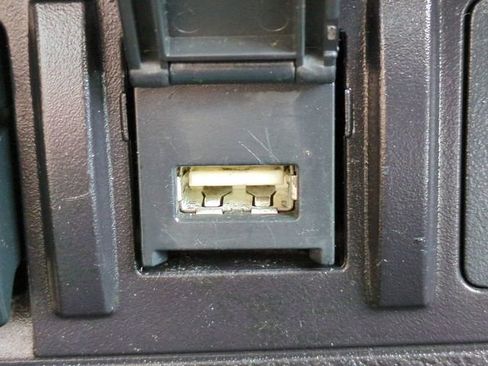 Used 2023 Toyota Tacoma SR5 w/ Technology Package image 21