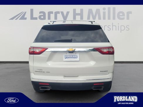 Used 2019 Chevrolet Traverse Premier w/ LPO, Floor Liner Package AWD/4WD image 4
