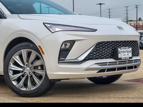 New 2026 Buick Envista Sport Touring FWD image 3