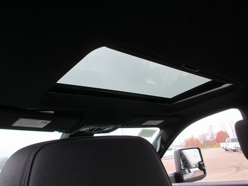 New 2026 GMC Sierra 2500 AT4 w/ AT4 Premium Plus Package image 18