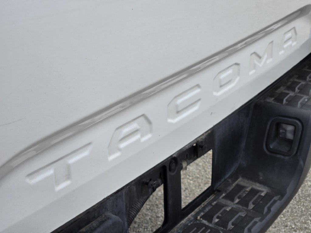 Used 2022 Toyota Tacoma SR RWD image 11