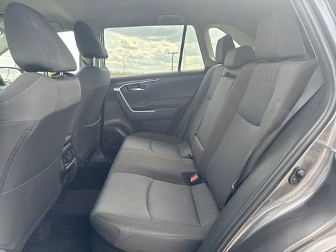 Used 2025 Toyota RAV4 XLE image 36