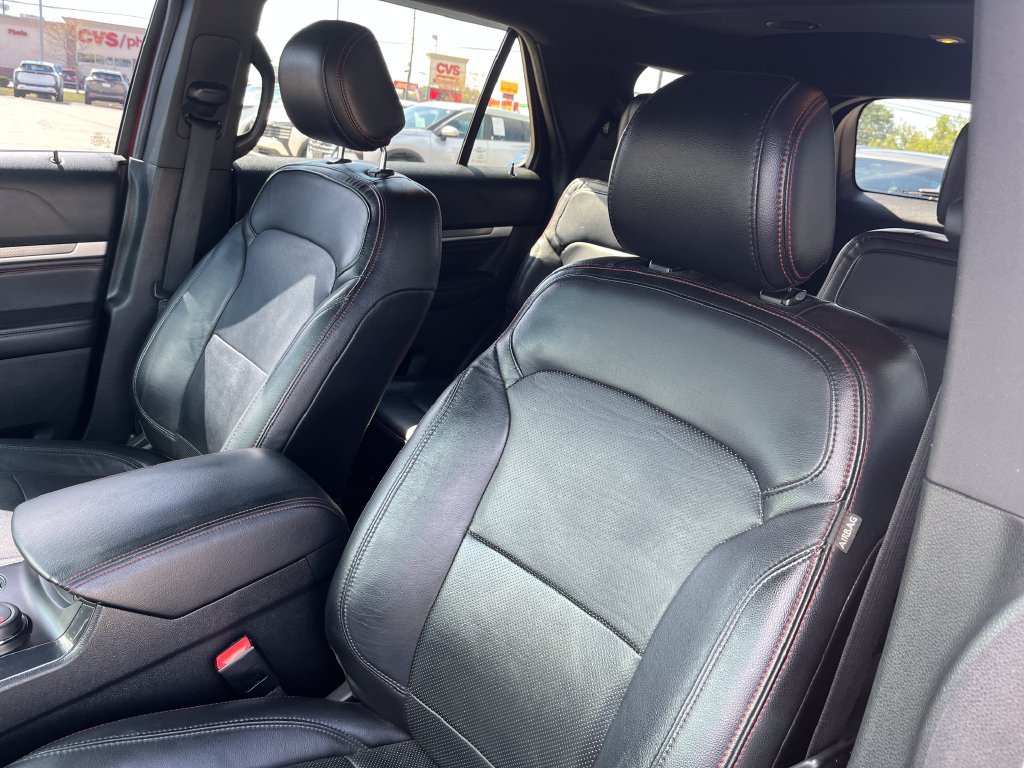 Used 2016 Ford Explorer Sport w/ Equipment Group 401A AWD/4WD image 12