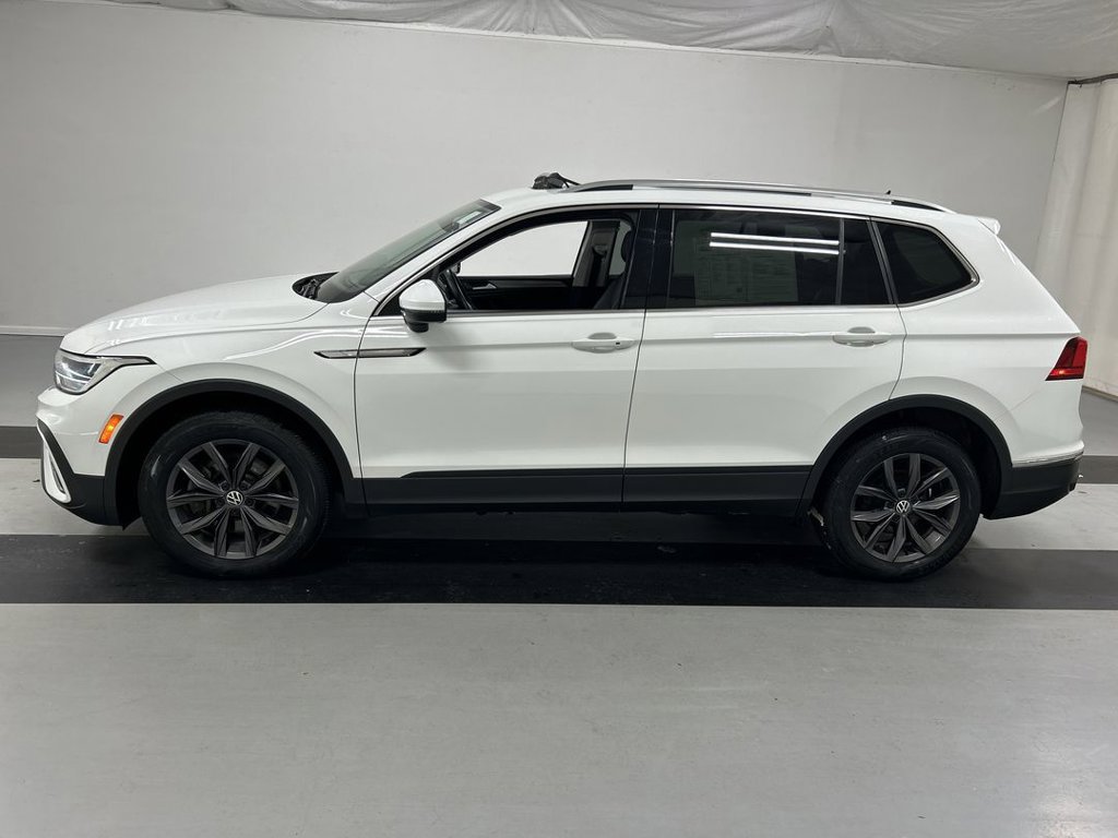 Used 2022 Volkswagen Tiguan SE w/ Panoramic Sunroof Package AWD/4WD image 6