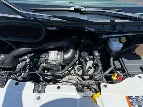 Certified 2023 Ford Transit 350 XLT RWD image 21