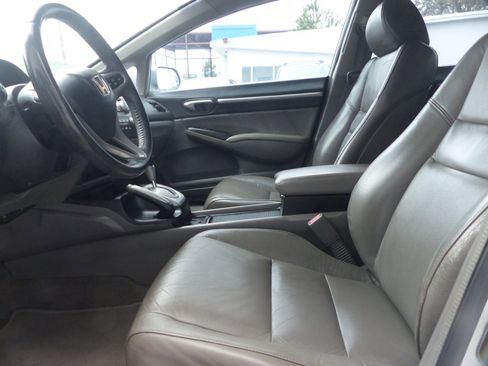 Used 2010 Honda Civic EX-L image 18