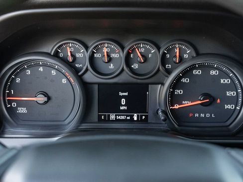 Used 2019 Chevrolet Silverado 1500 Custom w/ Custom Value Package AWD/4WD image 15