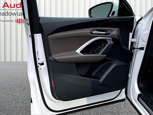 Used 2025 Audi Q5 Premium w/ Convenience Package image 20