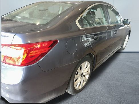 Used 2017 Subaru Legacy 2.5i Premium image 2