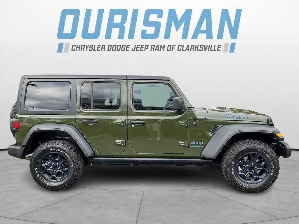 Used 2023 Jeep Wrangler Unlimited w/ Cold Weather Group AWD/4WD image 7