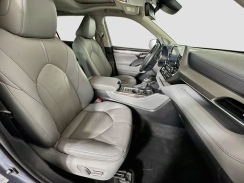 Used 2021 Toyota Highlander Limited AWD/4WD image 30