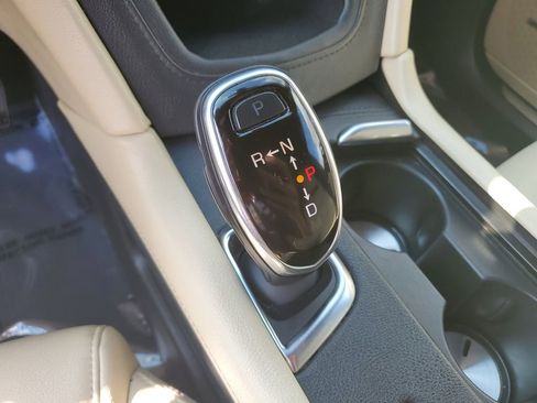 Used 2018 Cadillac XT5 AWD image 28