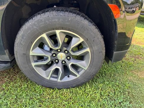 Used 2024 Chevrolet Tahoe LS w/ Driver Alert Package RWD image 2