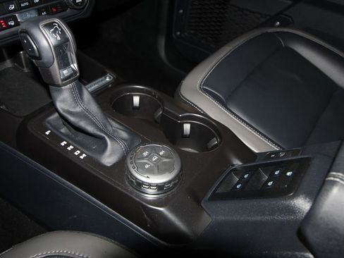Used 2025 Ford Bronco Outer Banks AWD/4WD image 16