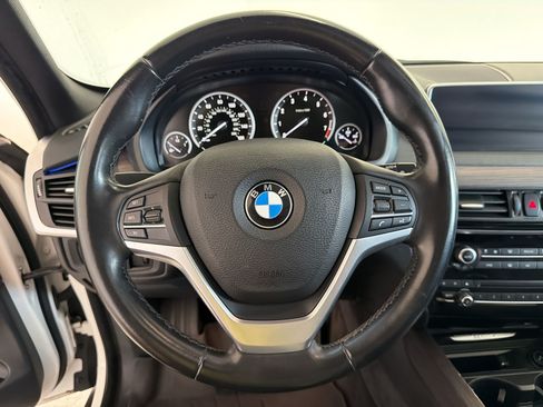 Used 2017 BMW X5 xDrive40e AWD/4WD image 11