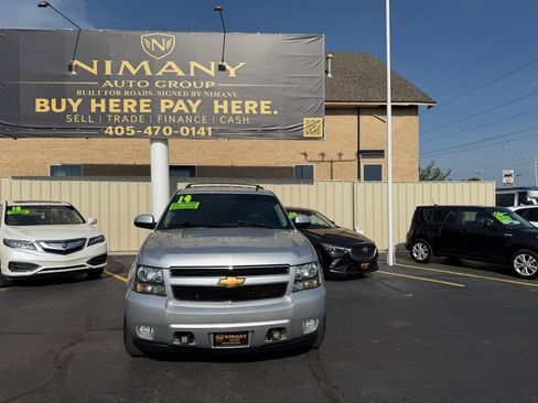 Used 2014 Chevrolet Tahoe LT RWD image 2