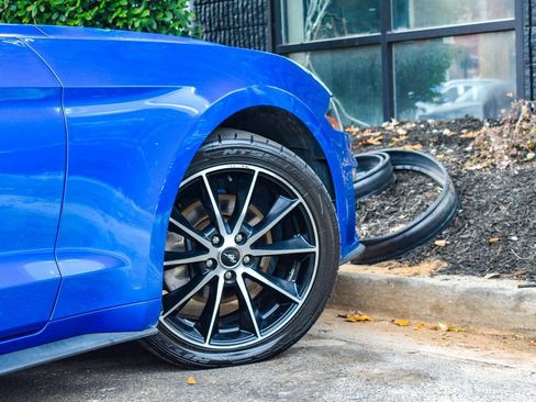 Used 2019 Ford Mustang EcoBoost image 18