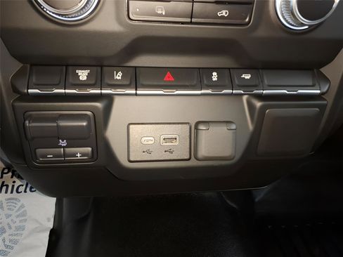 Used 2024 GMC Sierra 3500 Pro image 29