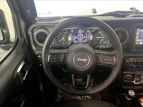 Used 2023 Jeep Wrangler Unlimited w/ Cold Weather Group AWD/4WD image 5
