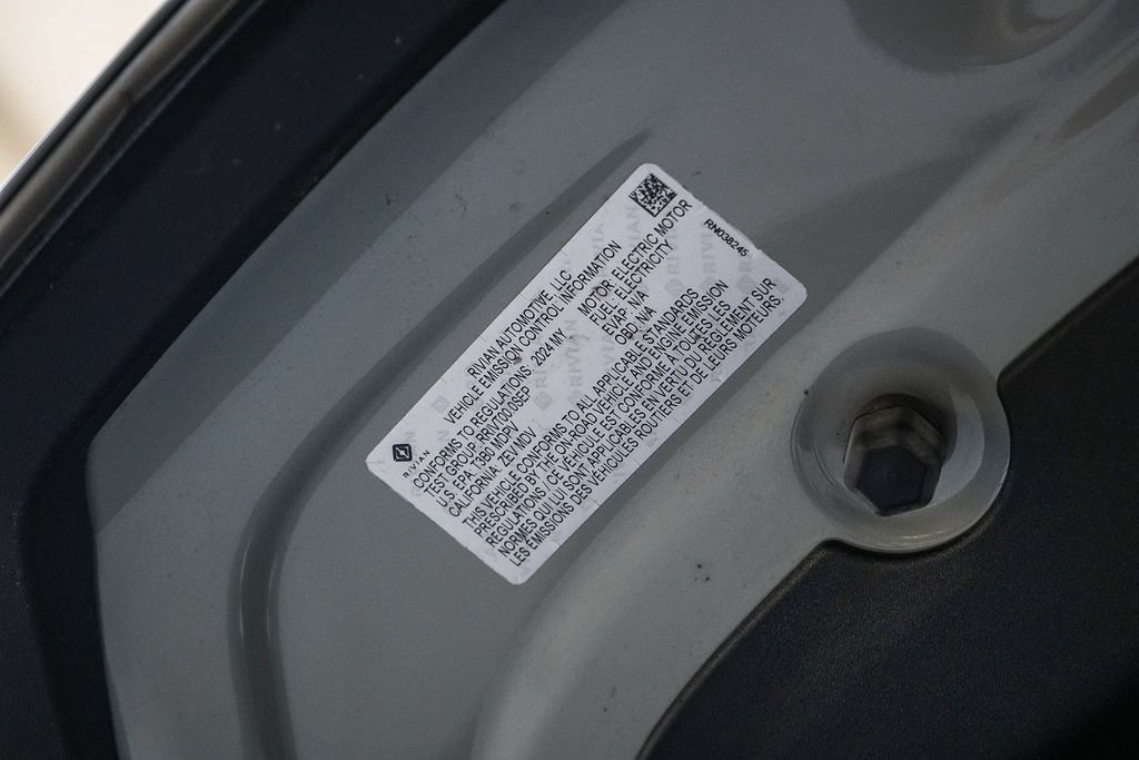 Used 2024 Rivian R1S Adventure Dual AWD/4WD image 26